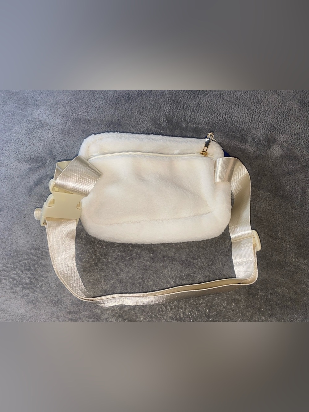 Sherpa Initial “L” Belt Bag Fanny Pack / crossbody NWT - Picture 7 of 13
